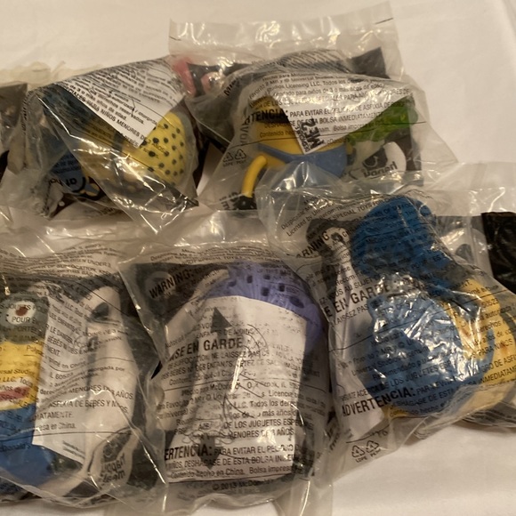 Set of 7 Despicable Me2 Happy Meal Toys - Picture 11 of 11